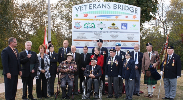 September 29/12 - Mayor Reeves, MP Carol Hughes, MPP Michael Mantha, & Veterans - Veterans Bridge Dedication