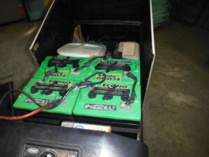 Battery-operated floor scrubber 5 of 5