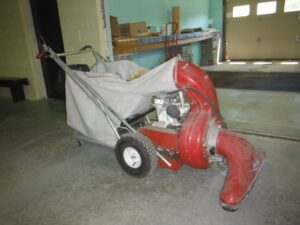 Propane-powered vacuum cleaner 3 of 4