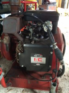 18-hp Briggs & Straiton water pump 1 of 1