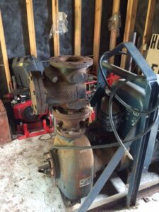 large Ford 4-cylinder motor with priming centrifugal sled water pump 2 of 2